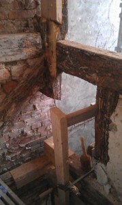 Bindingsværk i forhus (3)_287x480